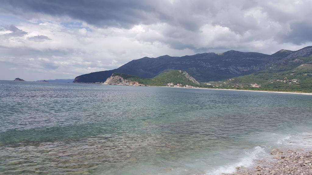 Buljarica Bay Apartments Petrovac Ngoại thất bức ảnh